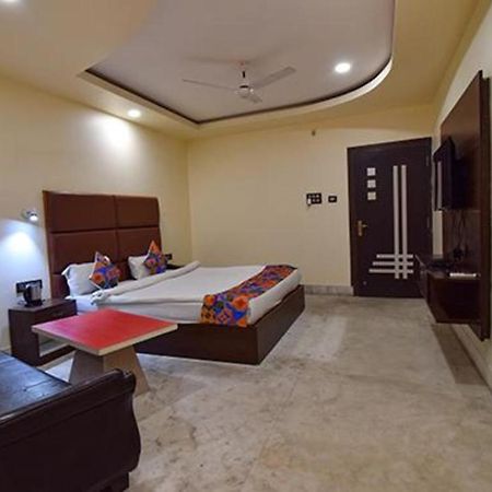 Fabhotel Rr Suites Guwahati Bagian luar foto