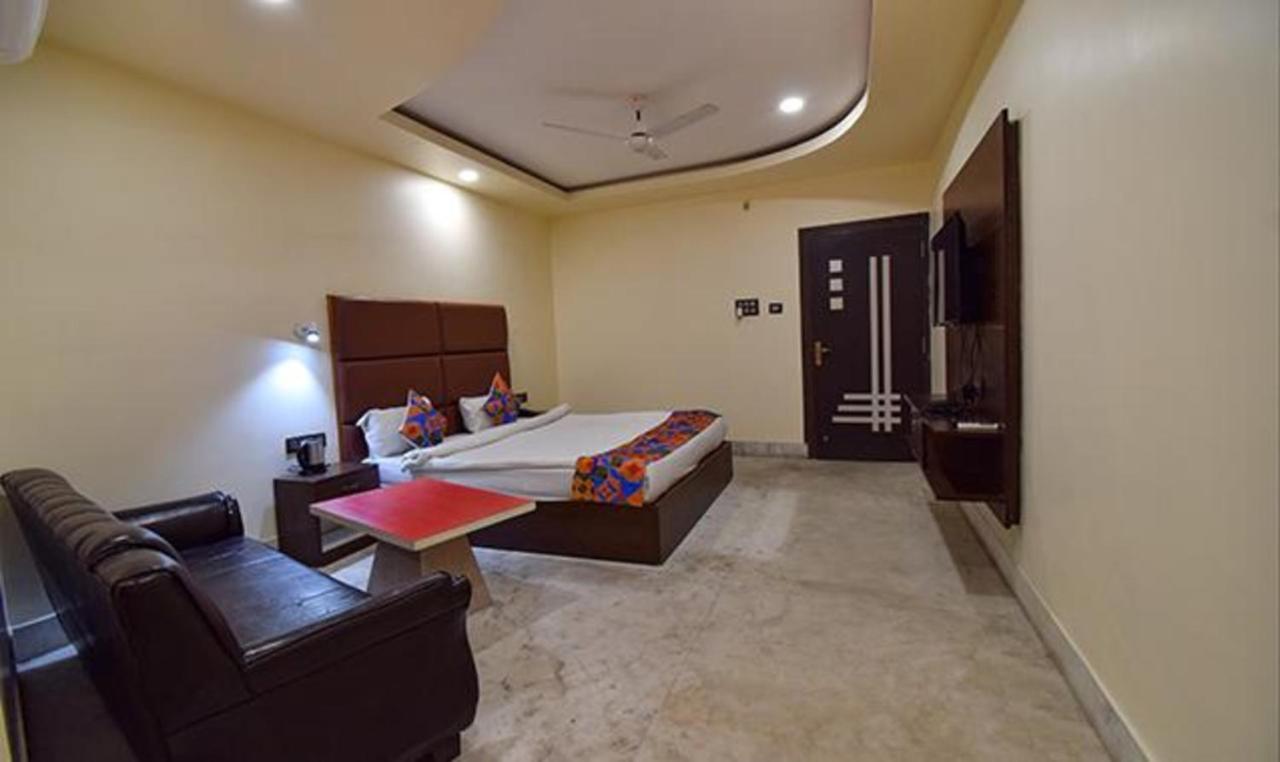 Fabhotel Rr Suites Guwahati Bagian luar foto