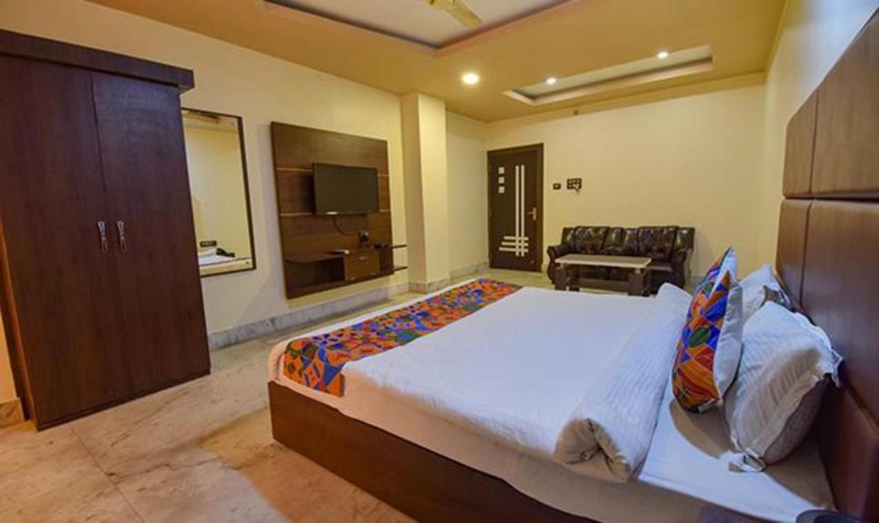 Fabhotel Rr Suites Guwahati Bagian luar foto