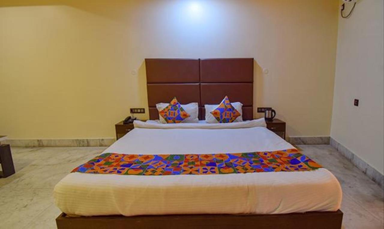 Fabhotel Rr Suites Guwahati Bagian luar foto